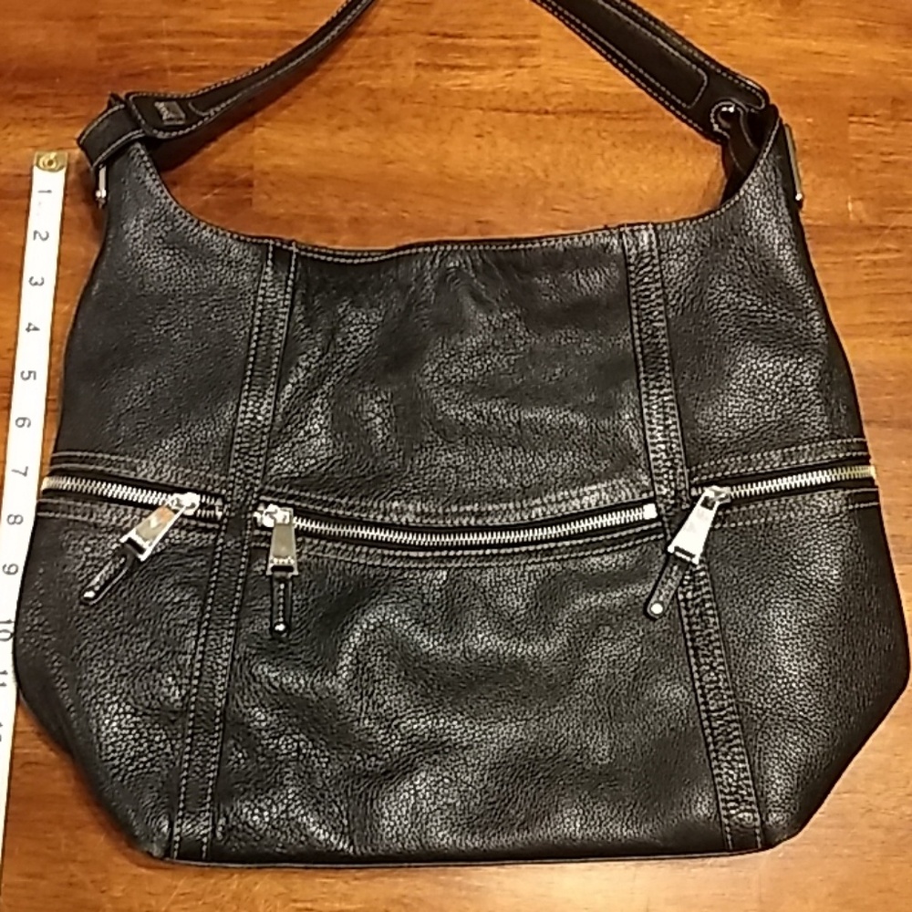 Tignanello black leather shoulder bag.